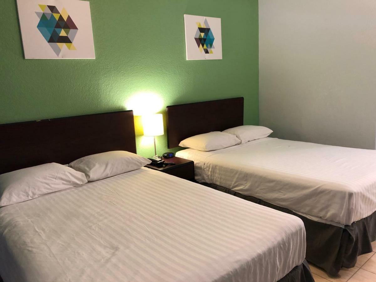 Hwy 59 Motel Laredo Medical Center Kültér fotó